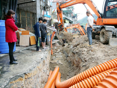 dịch vụ hạ tầng giao thông của máy xúc Hạ Long